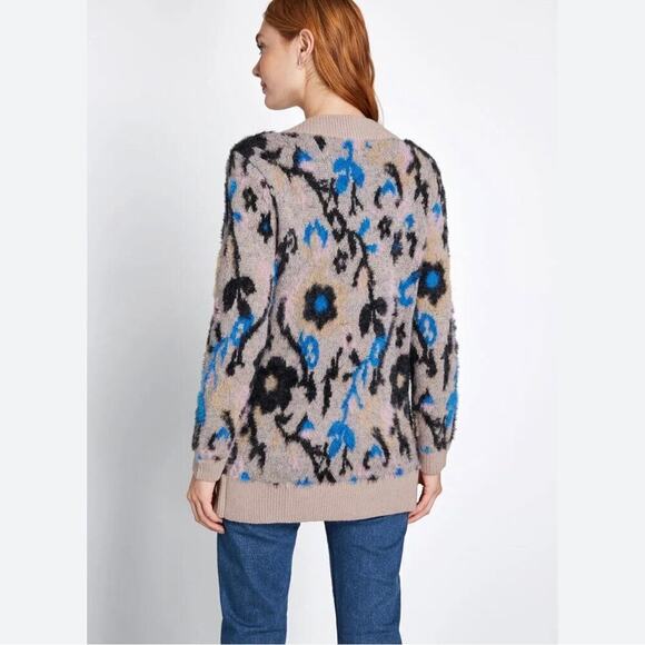 Modcloth A Fuzzy Feeling Oversized
Cardigan Sweater Size 1X - Picture 5 of 14